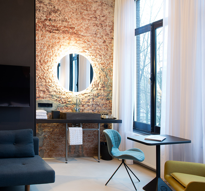 premium room desk and sink